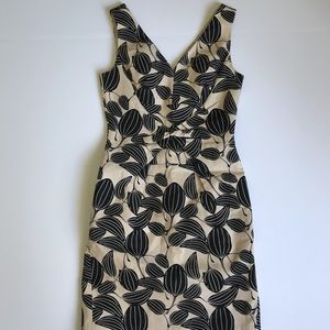 Hoss Intropia v neck sleeveless floral dress